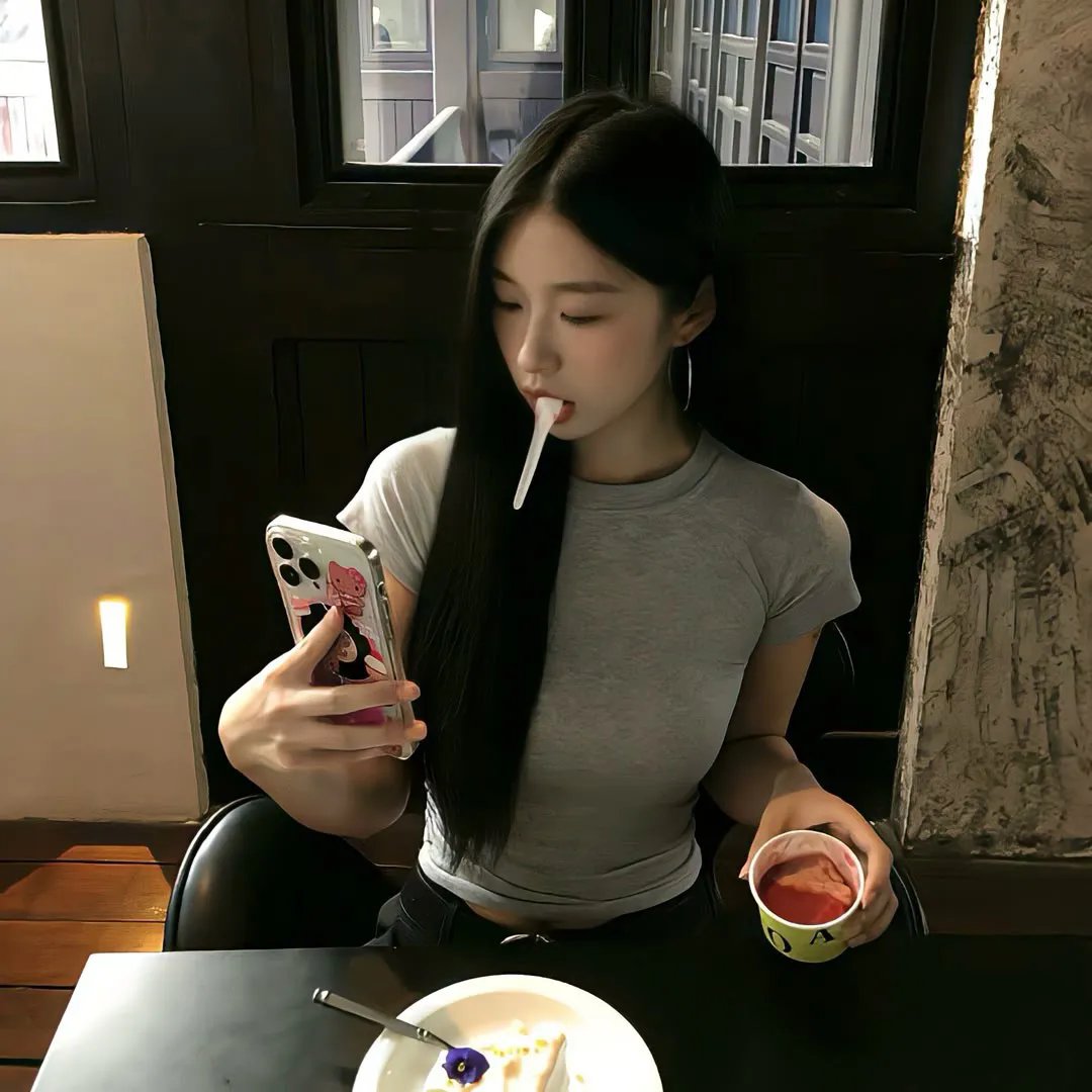 小鱼莉莉
